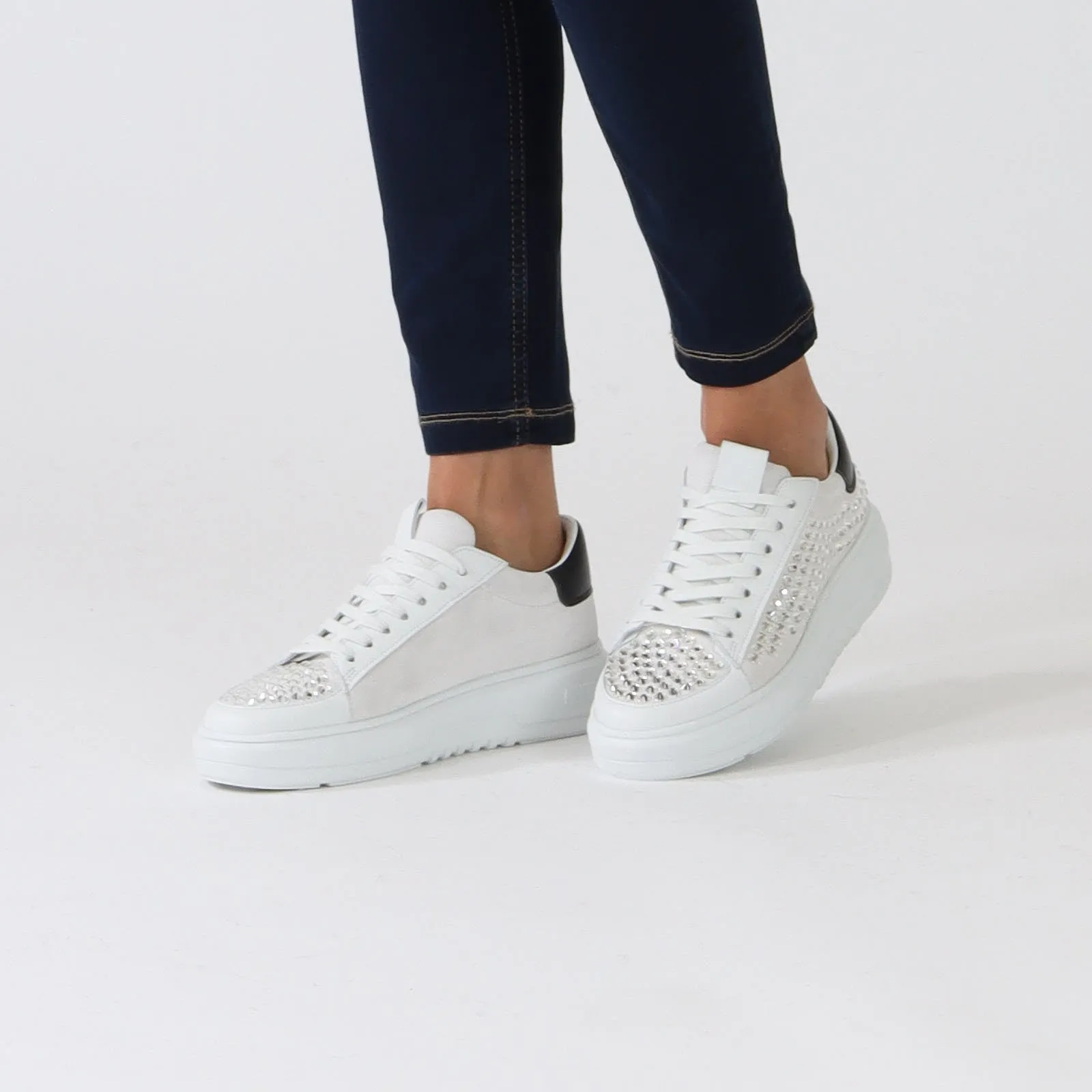 Bianco Turn Crystal Sneakers