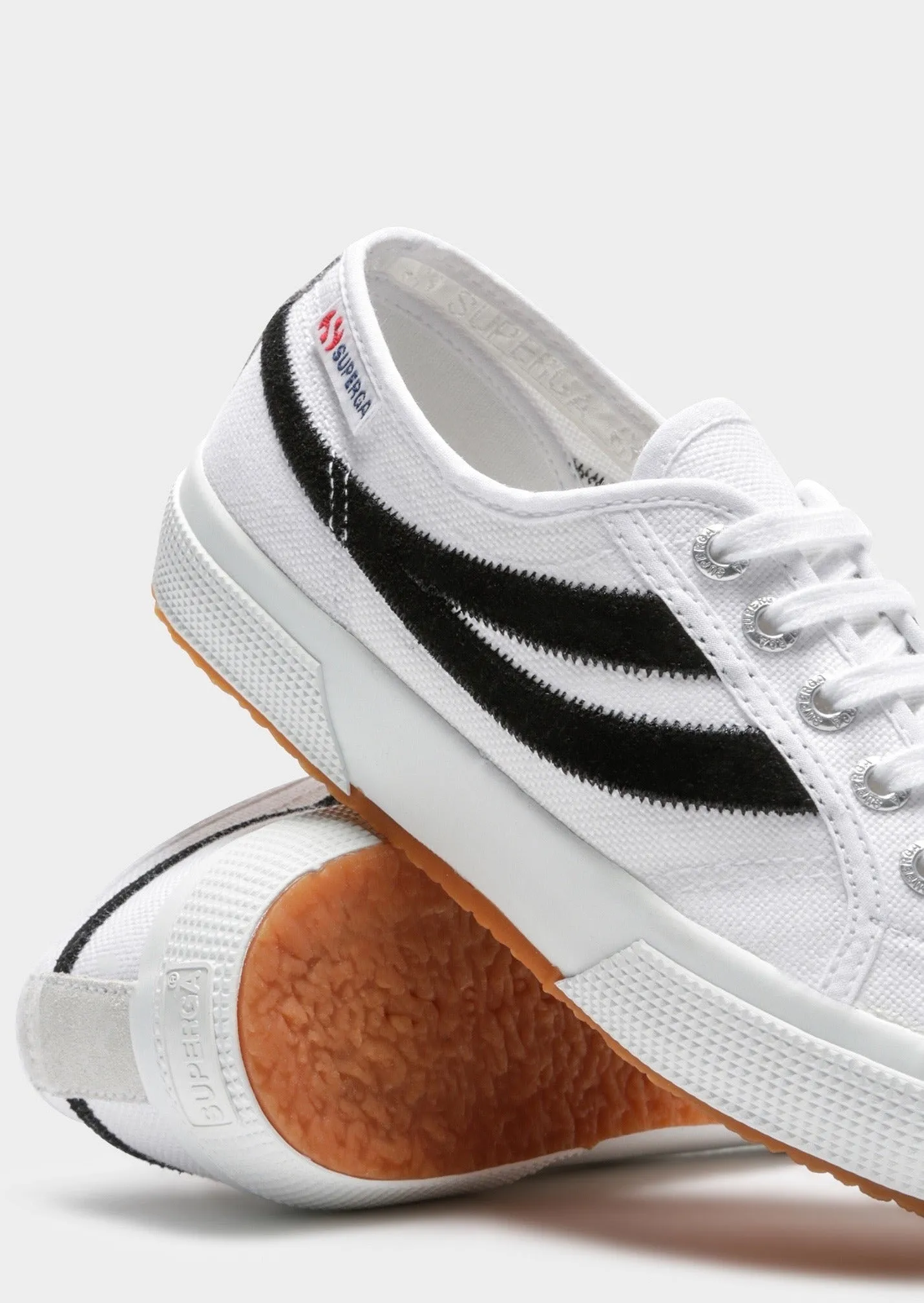 Cotu Suede Womens White Black