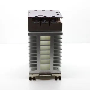 Omron 25A 3-PHS SSR DIN MT3 PL480 Solid Slate Relay G3PE-525B-3N DC12-24